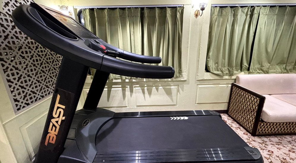 Well-equipped gym facility on Palace on Wheels train